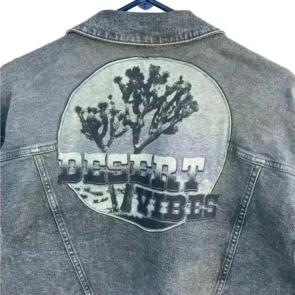 WILD FABLE women’s black denim oversized jacket size M with costume design USED - Picture 3 of 6